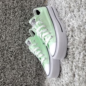 Converse platform Brand new.